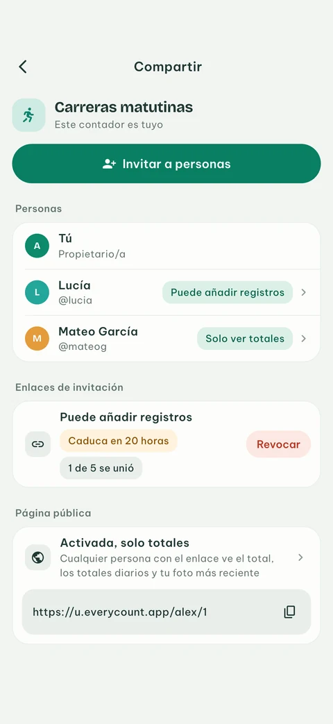 Pantalla de compartir de EveryCount con personas que pueden sumar conteos o ver solo los totales, un enlace de invitación y la página pública