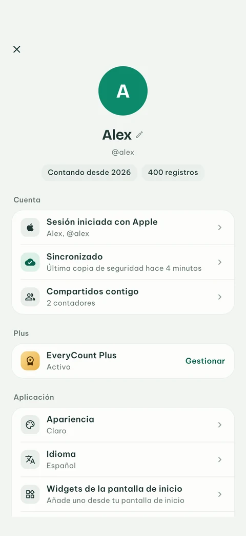 Pantalla de Perfil de EveryCount con la sesión iniciada con Apple y todo sincronizado, EveryCount Plus y los ajustes de la app